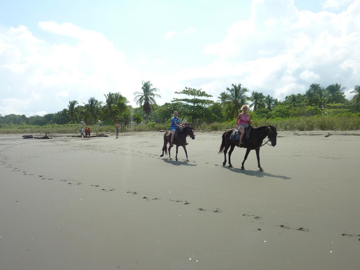 Hostal Pachamama Isla de Canas ภายนอก รูปภาพ
