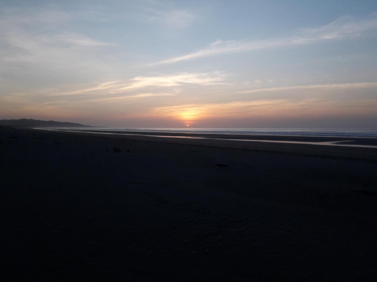 Hostal Pachamama Isla de Canas ภายนอก รูปภาพ