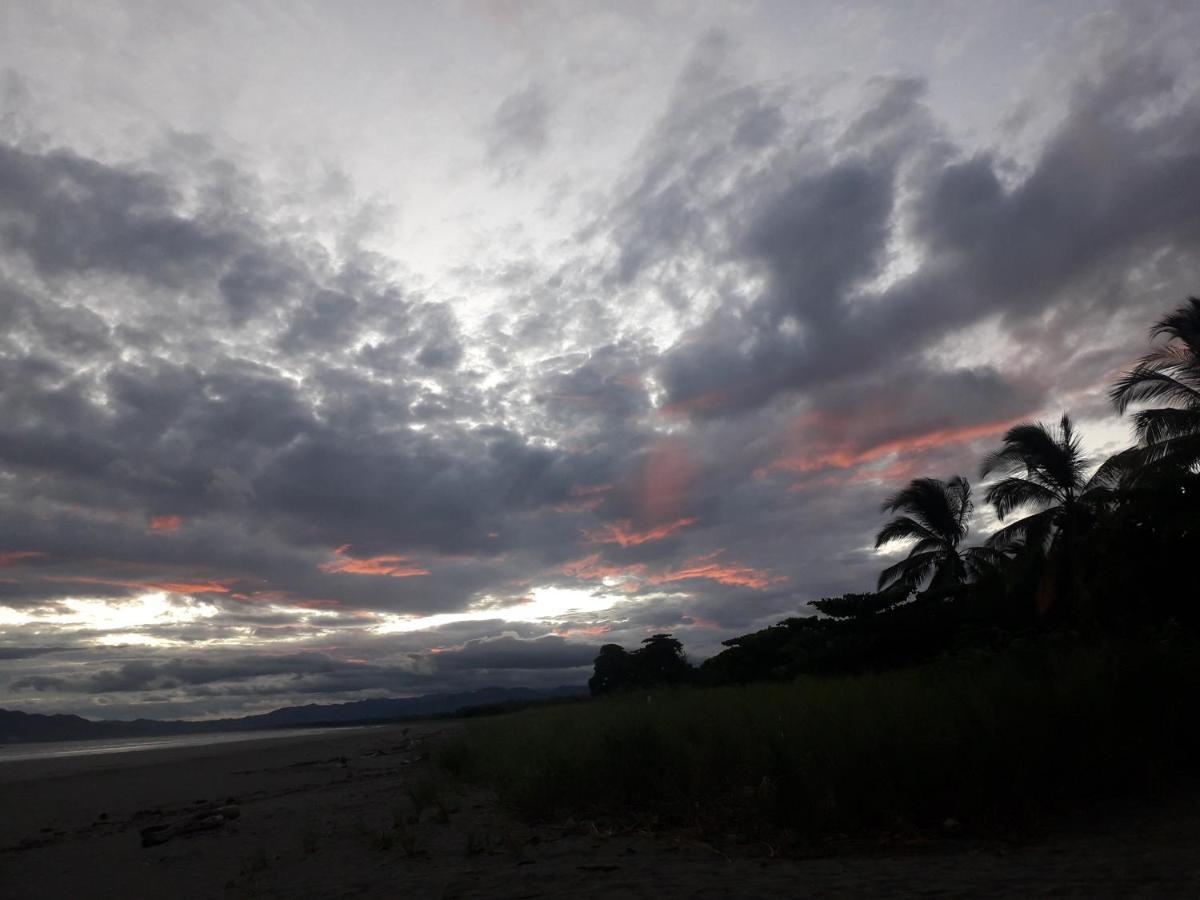 Hostal Pachamama Isla de Canas ภายนอก รูปภาพ